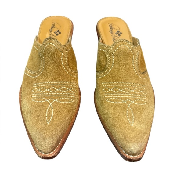 Patricia Nash Suede Nib Batista Women's Tan Cowboy Mules Size 7 - Picture 2 of 9